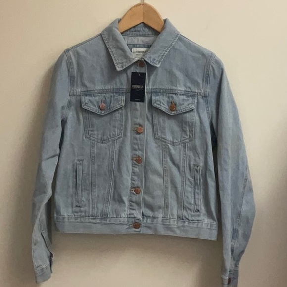 Forever 21 Jackets & Blazers - NWT ladies Forever 21 denim/jean jacket, size M